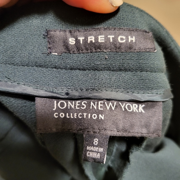Ladies Green Jones New York pant suit - Picture 5 of 8